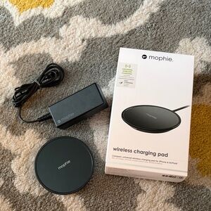 Mophie Black Wireless Charging Pad